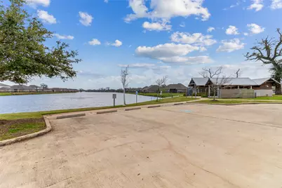 208 Woodside Court, Clute, TX 77531 - Photo 47