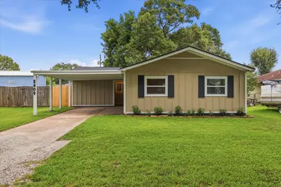 2409 Grand Boulevard, Port Neches, TX 77651 - Photo 1