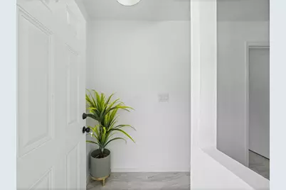 15415 W Hampton Circle, Houston, TX 77071 - Photo 5