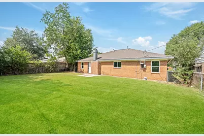 15415 W Hampton Circle, Houston, TX 77071 - Photo 35