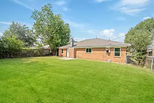 15415 W Hampton Cir, Houston, TX 77071 - Photo 35