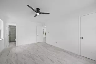 15415 W Hampton Cir, Houston, TX 77071 - Photo 29