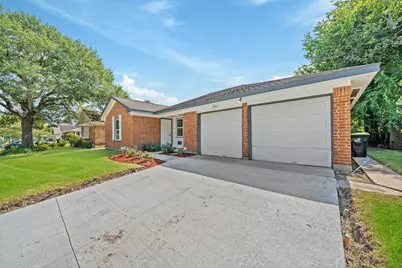 15415 W Hampton Circle, Houston, TX 77071 - Photo 1