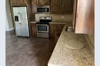 208 E York Street, Ganado, TX 77962 - Photo 3