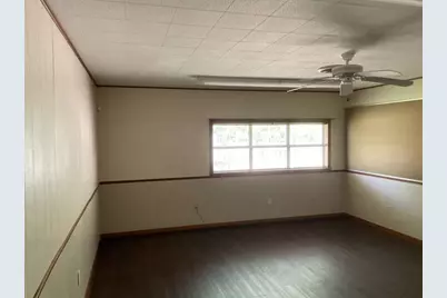 208 E York Street, Ganado, TX 77962 - Photo 5