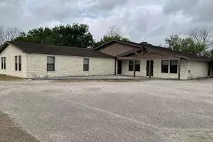 208 E York St, Ganado, TX 77962 - Photo 1