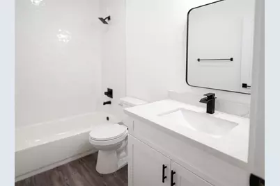 5838 Beldart Street #A/B, Houston, TX 77033 - Photo 17