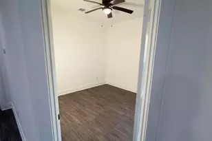 5838 Beldart St, Houston, TX 77033 - Photo 11