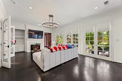 5305 Fieldwood Drive, Houston, TX 77056 - Photo 13