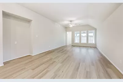 455 Mathis Lake, Conroe, TX 77304 - Photo 9