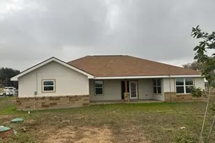 2519 Co Rd 5710, Devine, TX 78016 - Photo 17