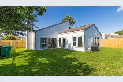 11042 Petworth Drive, Houston, TX 77072 - Photo 35