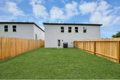 8117 Sterlingshire Street #A/B, Houston, TX 77078 - Photo 35