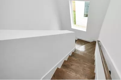 8117 Sterlingshire Street #A/B, Houston, TX 77078 - Photo 17