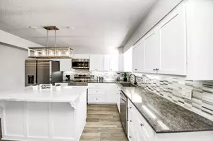 5825 Village Forest Ct, Houston, TX 77092 - Photo 7