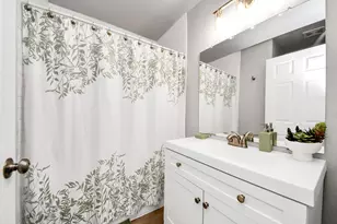 5825 Village Forest Ct, Houston, TX 77092 - Photo 15