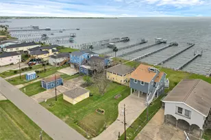 1547 John St, Dickinson, TX 77539 - Photo 27