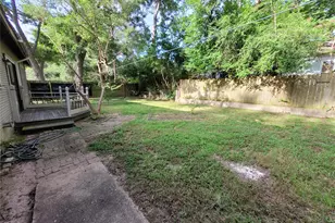 105 E Germania St, Brenham, TX 77833 - Photo 13