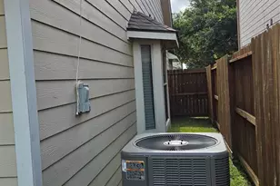 11047 KNOBBLEY Oak Ct, Houston, TX 77065 - Photo 11