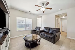3039 Boxwood Springs Ln, Dickinson, TX 77539 - Photo 15