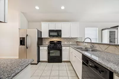 3039 Boxwood Springs Lane, Dickinson, TX 77539 - Photo 11
