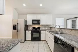 3039 Boxwood Springs Ln, Dickinson, TX 77539 - Photo 11