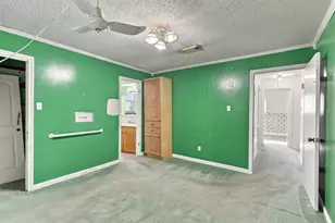 1906 Kings Ln, Alvin, TX 77511 - Photo 15