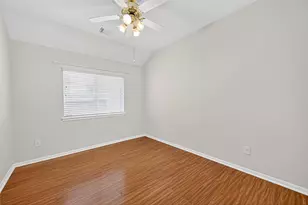 7902 Fall Hollow Dr, Houston, TX 77041 - Photo 23