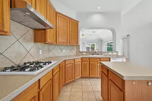 7902 Fall Hollow Dr, Houston, TX 77041 - Photo 11