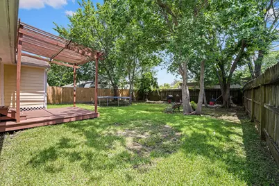 135 Pine Bluff Street, La Porte, TX 77571 - Photo 15