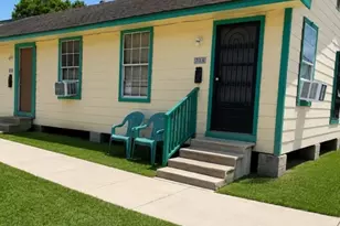716 S 79th St, Houston, TX 77012 - Photo 3