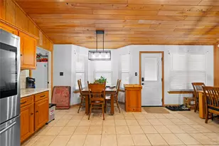 9895 Hickory Ridge Dr, Conroe, TX 77303 - Photo 13
