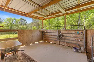 9895 Hickory Ridge Dr, Conroe, TX 77303 - Photo 35