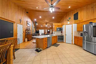 9895 Hickory Ridge Dr, Conroe, TX 77303 - Photo 9