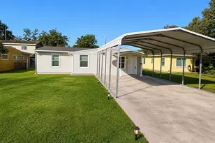 1004 S 2nd St, La Porte, TX 77571 - Photo 1