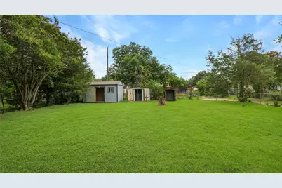 1536 Celeste Drive, Dallas, TX 75217 - Photo 15