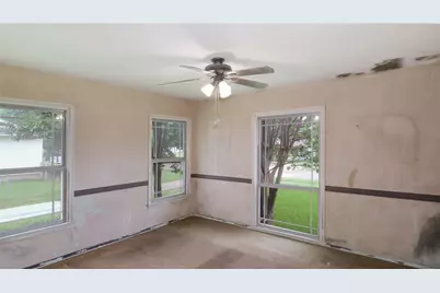 1536 Celeste Drive, Dallas, TX 75217 - Photo 5
