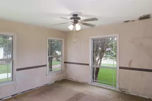 1536 Celeste Dr, Dallas, TX 75217 - Photo 5