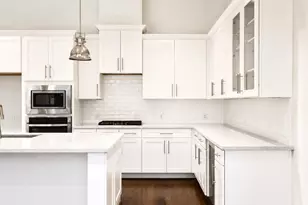 11020 Ave Malkenu Ave, Houston, TX 77043 - Photo 7