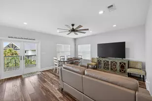 22516 Bay Point Dr, Galveston, TX 77554 - Photo 5