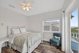 22516 Bay Point Dr, Galveston, TX 77554 - Photo 21