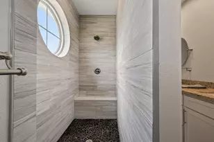 22516 Bay Point Dr, Galveston, TX 77554 - Photo 23