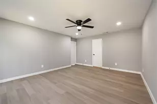 14015 Cleobrook Dr, Houston, TX 77070 - Photo 17