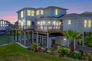 1303 Outrigger, Tiki Island, TX 77554 - Photo 39
