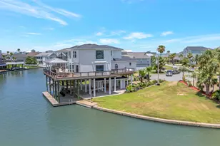 1303 Outrigger, Tiki Island, TX 77554 - Photo 9