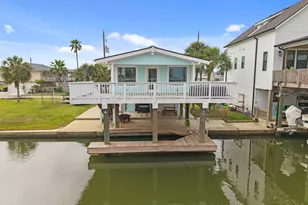 16708 Cabeza De Vaca, Jamaica Beach, TX 77554 - Photo 3