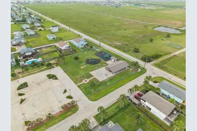16708 Cabeza De Vaca, Jamaica Beach, TX 77554 - Photo 33