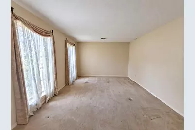 4815 Fountainhead Drive, Houston, TX 77066 - Photo 9