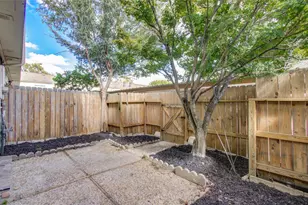 1147 Country Pl Dr, Houston, TX 77079 - Photo 3