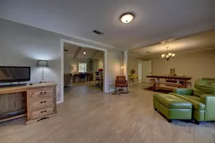 2107 Timberlane, Conroe, TX 77301 - Photo 5